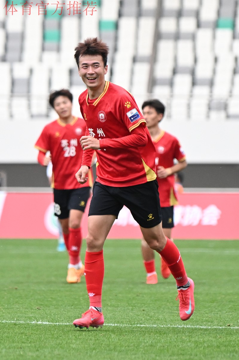 徐展4场4球+助攻张睿 解放军擒武汉稳前八